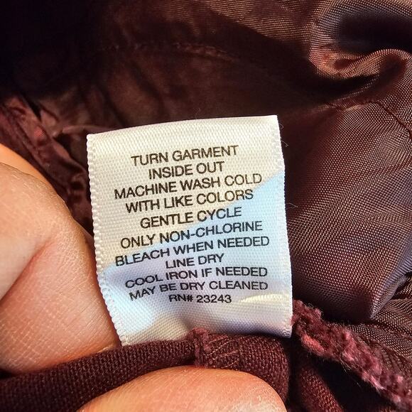 New York & Company Stretch Pencil Skirt 12 Burgundy Denim Feel Work Office - Picture 9 of 9